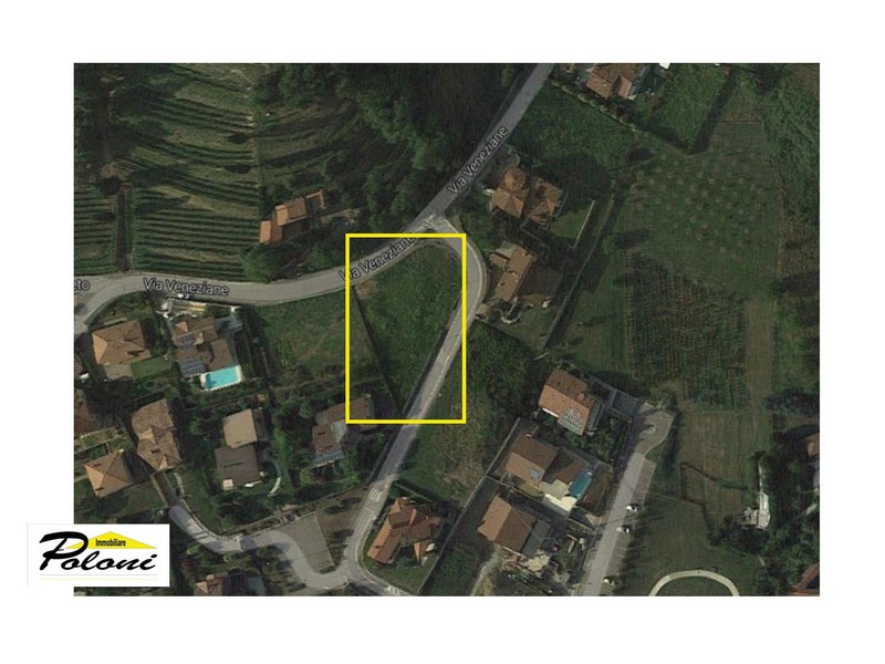Terreno edificabile con progetto gia' approvato per villa singola. Scopri di piu'...