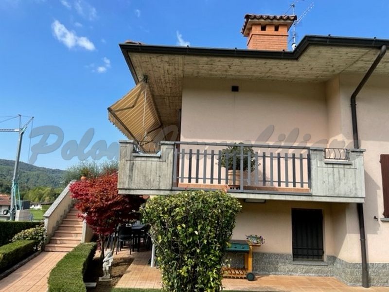 Zandobbio, villa singola immersa nella natura