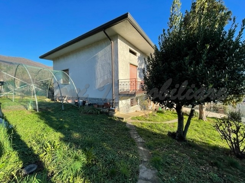 Cenate Sopra, villa unifamiliare 