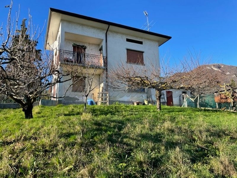 Cenate Sopra, villa unifamiliare 