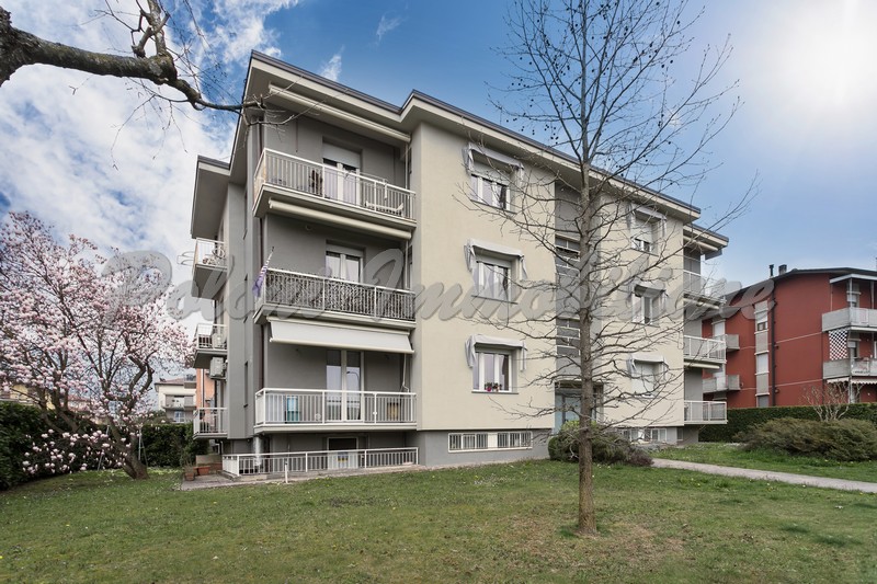 Ponteranica, ampio trilocale 