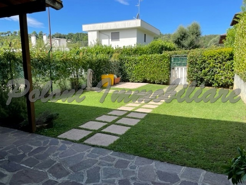 Cenate Sopra, graziosa villa di testa