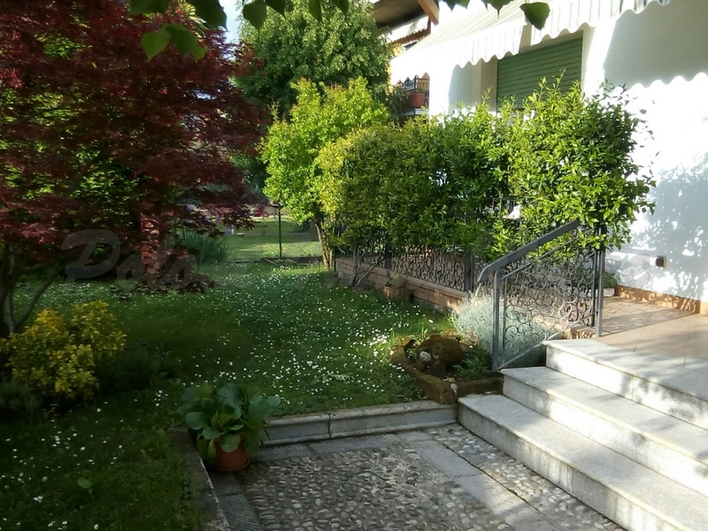 Gorlago, villa singola
