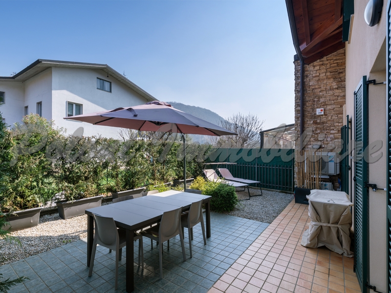 Trescore Balneario, esclusiva villa di testa