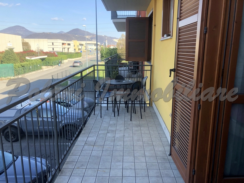 Trescore Balneario, trilocale al primo piano