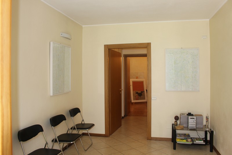 Trescore Balneario, Ufficio/Studio con box in posizione centrale