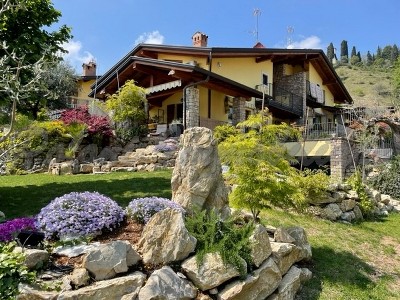 Cenate Sotto, villa bifamiliare in posizione pedecollinare