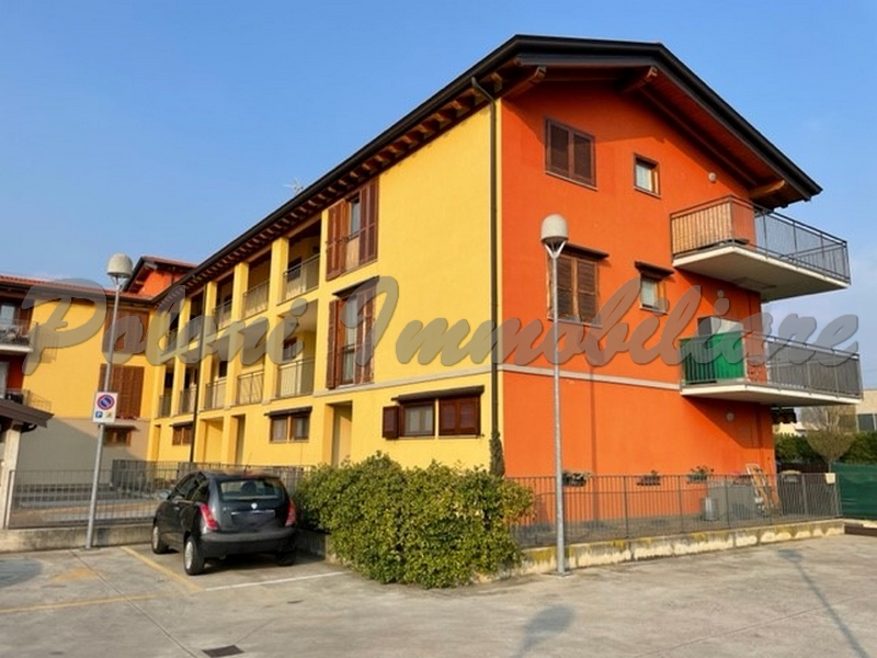 Trescore Balneario, trilocale al primo piano