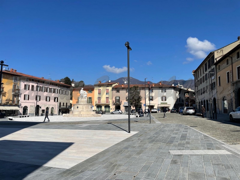 Trescore Balneario, negozio in affitto